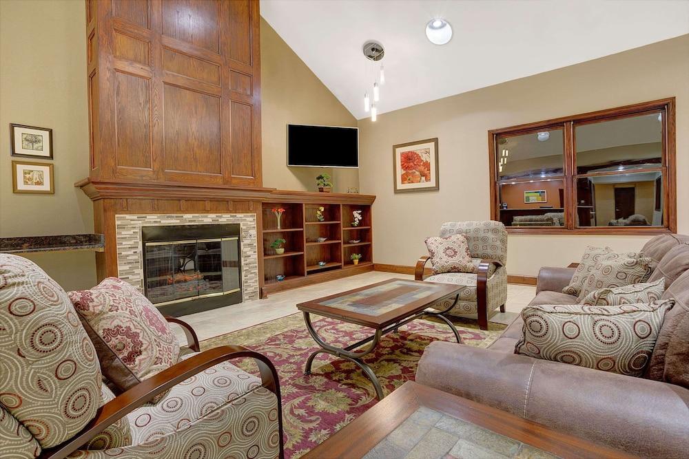 Travelodge by Wyndham Iowa City Pet Policy