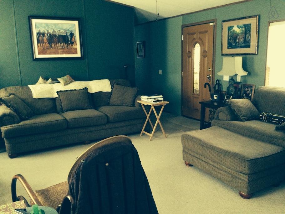 Jennings Airbnb Rentals Pet Policy