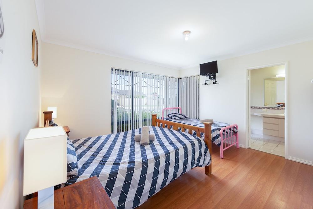 Mandurah Holiday House Pet Policy