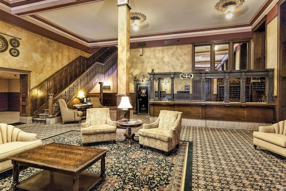 Pet Friendly Fitger's Inn