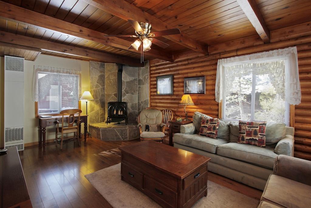 Charming Tahoe Cabin Pet Policy