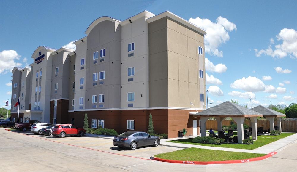 Pet Friendly Candlewood Suites Bay City an IHG Hotel