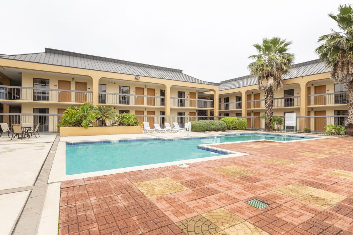 OYO Hotel Baton Rouge Mid City Pet Policy