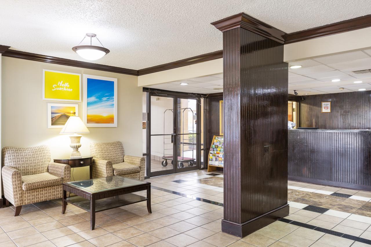 OYO Hotel Baton Rouge Mid City Pet Policy