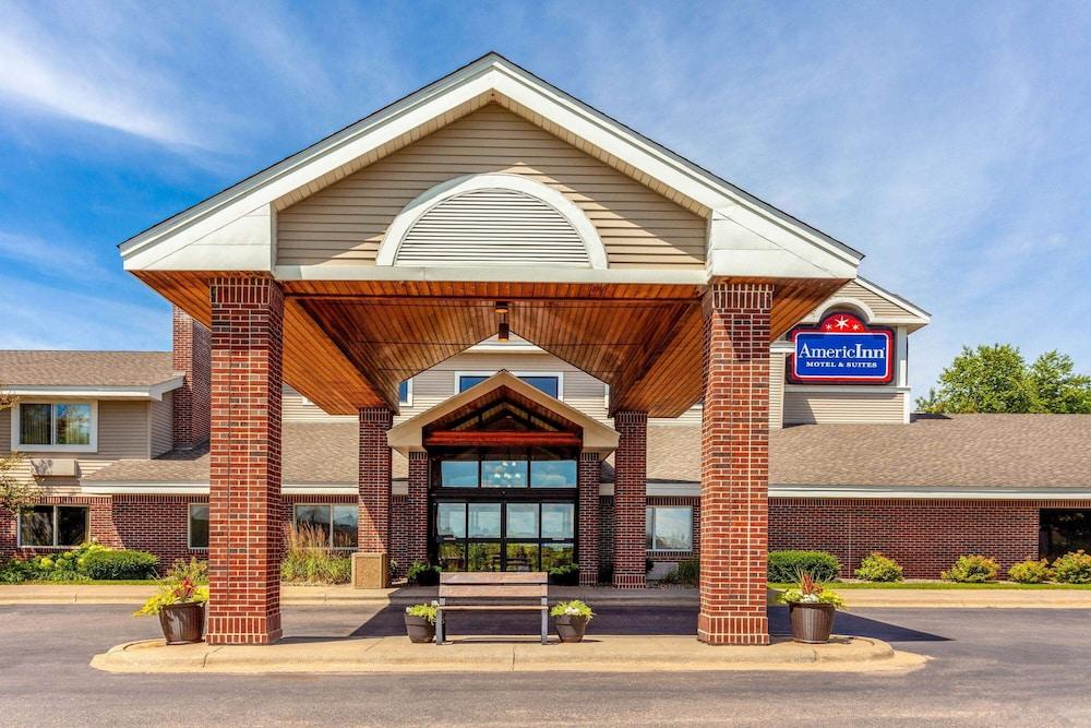 Pet Friendly AmericInn by Wyndham Stillwater