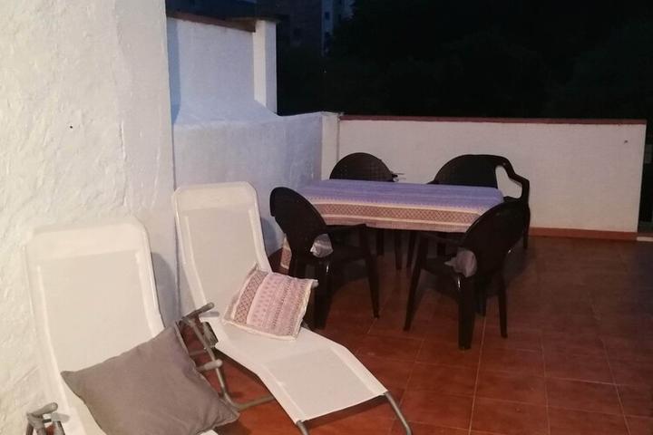 Pet Friendly 3-Storey Apartment in the Center of Figueres
