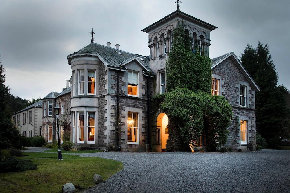 Pet Friendly Loch Ness Country House Hotel