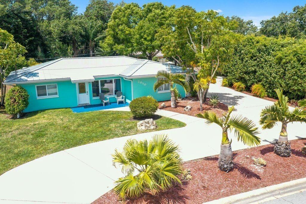 Private & Spacious Home with Back Yard Oasis Pet Policy