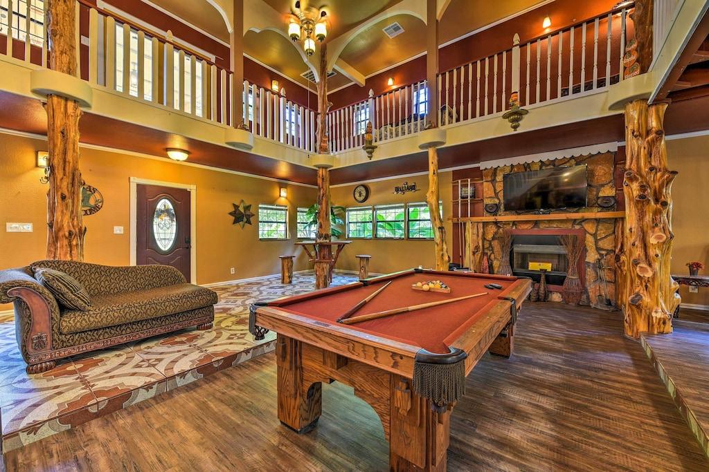 Pet Friendly Spacious Conroe Home with Foosball & Pool Table