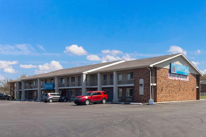 Pet Friendly Motel 6 Youngstown OH