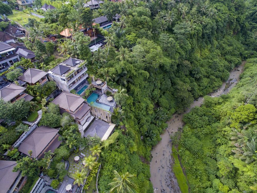 Ubud Paras Villa Pet Policy