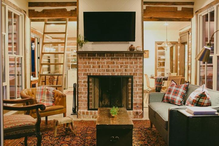 Pet Friendly Gainesboro Airbnb Rentals