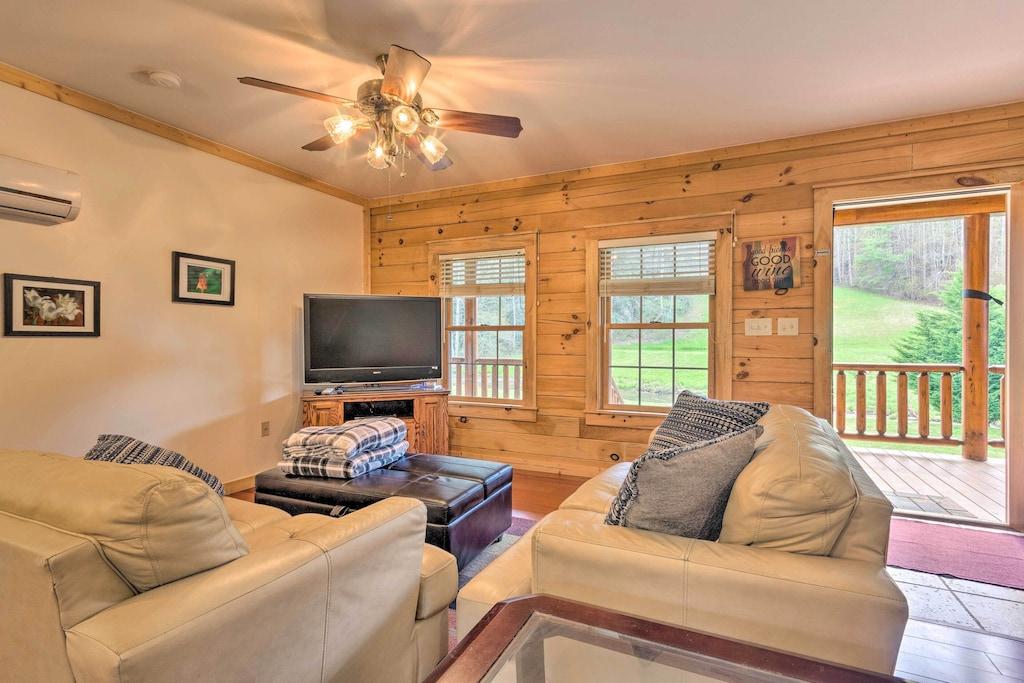 Riverfront Marshall Escape With Views Pet Policy