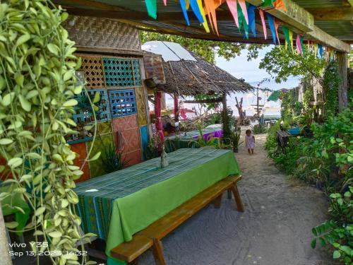 Pet Friendly Shirley's Cottage - Pamilacan Island