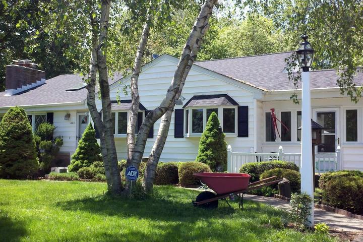 Pet Friendly Hotels In Orange Ct Bringfido