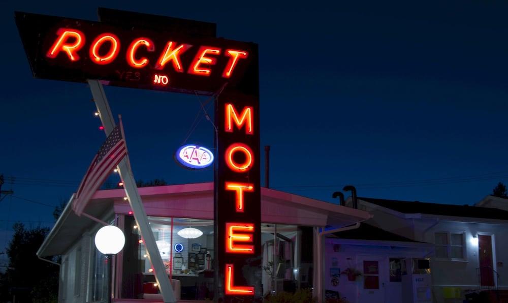 Pet Friendly Rocket Motel
