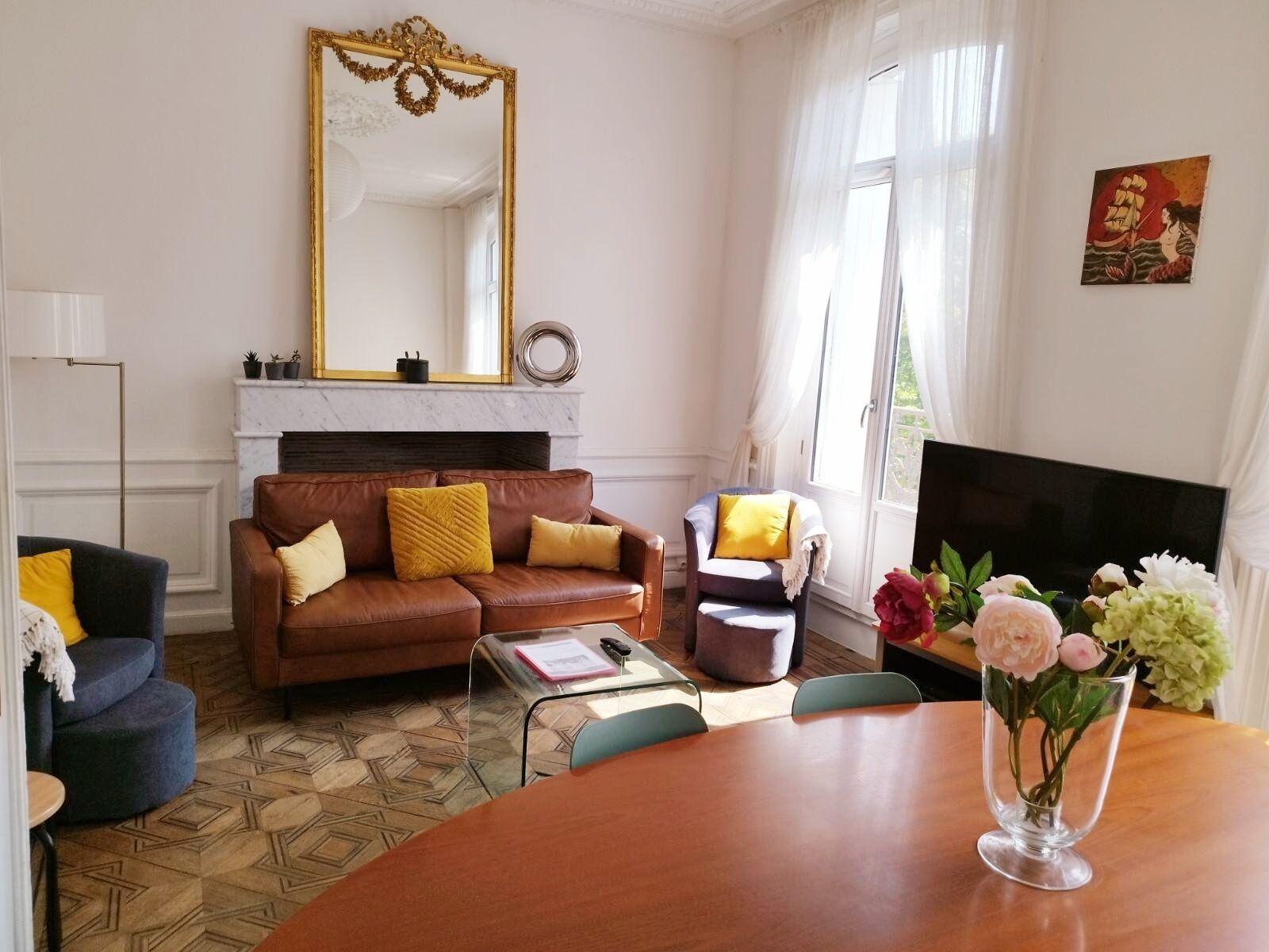 Pet Friendly Spacious House in the Center of the Ramparts