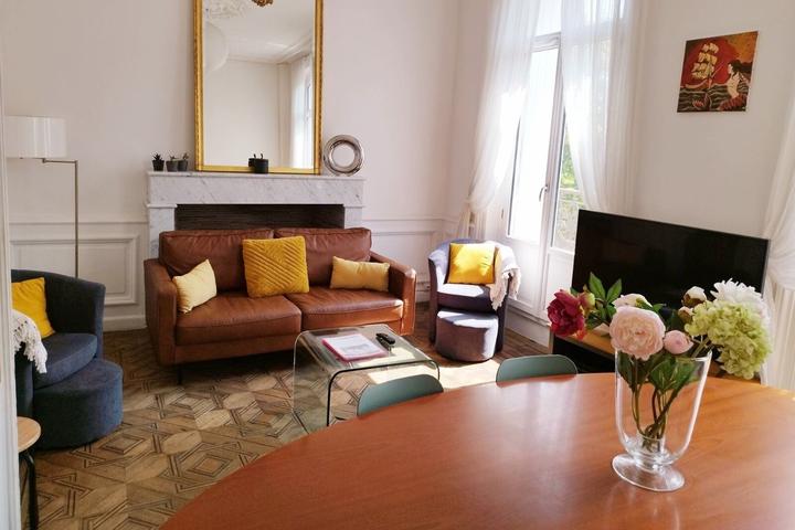 Pet Friendly Spacious House in the Center of the Ramparts