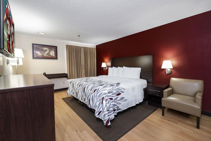 Pet Friendly Red Roof Inn Chicago-O'Hare Airport/ Arlington HTS