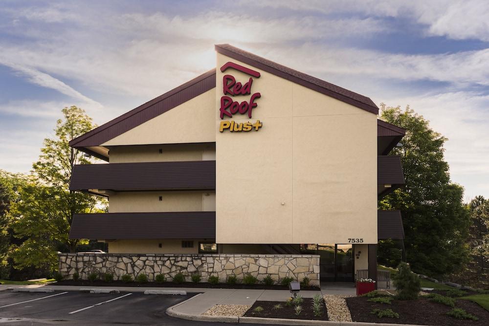 Pet Friendly Red Roof Inn PLUS+ Chicago - Willowbrook