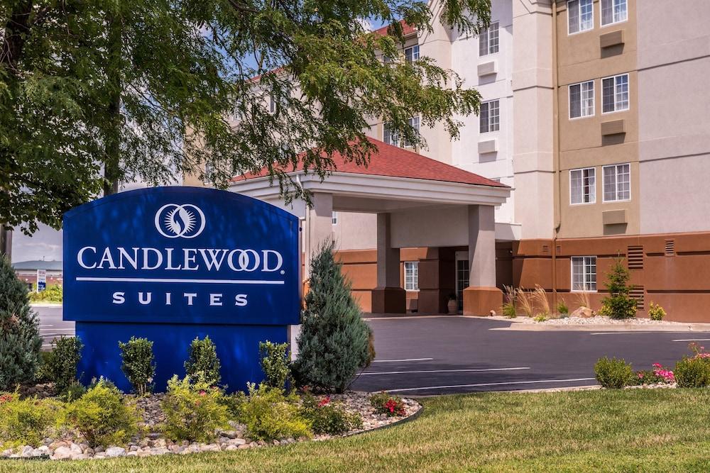 Pet Friendly Candlewood Suites - Topeka West an IHG Hotel