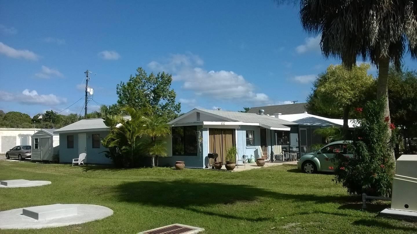Pet Friendly Vacation Rentals In Englewood Fl Bringfido