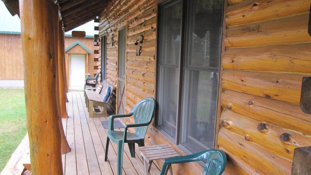 Pet Friendly Time Out Log Cabin