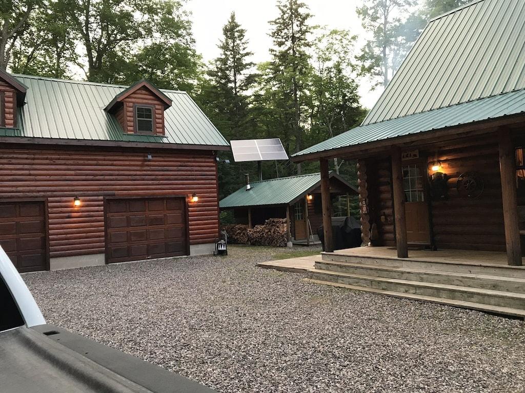 Pet Friendly Remote Log Lodge in the Huron Mountain Foothills