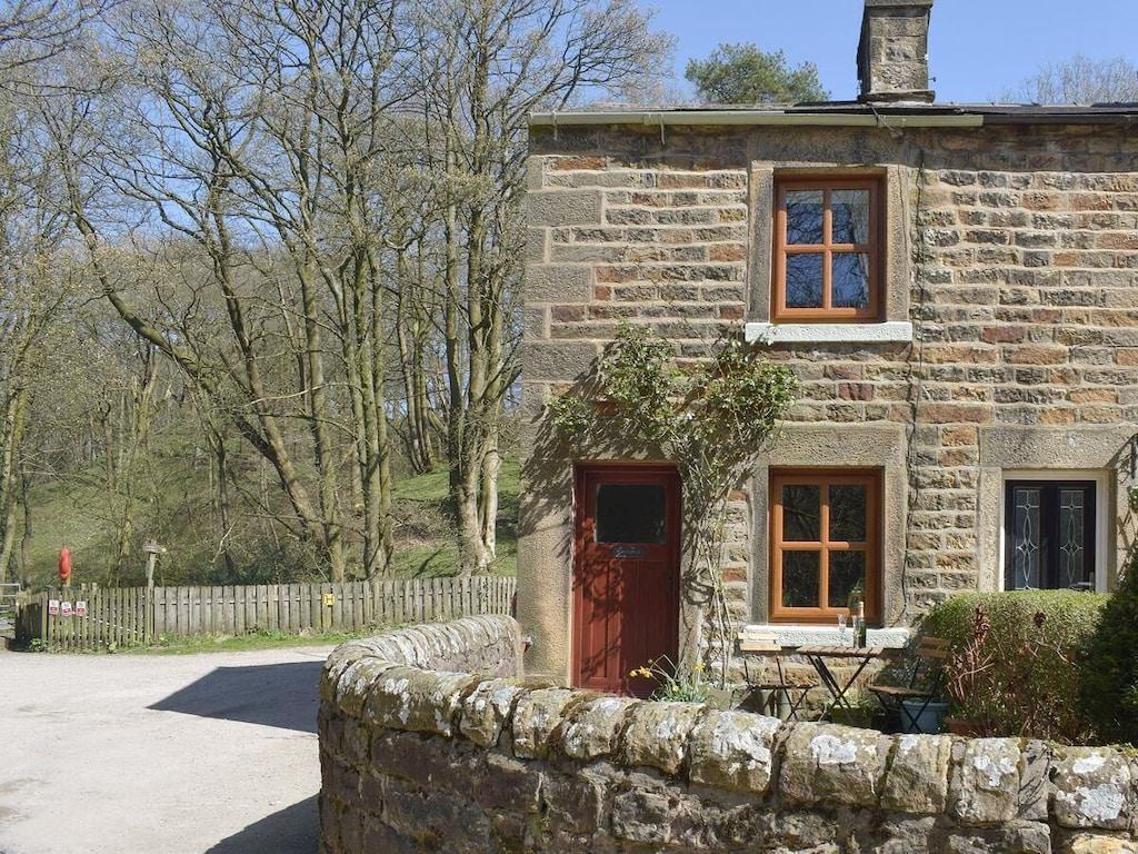 Pet Friendly Bluebell Cottage