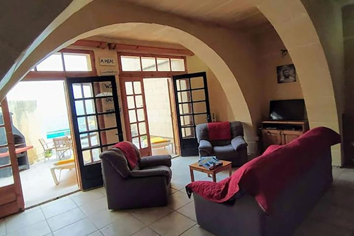 Pet Friendly Seaview Modern Villa in Zebbug Gozo