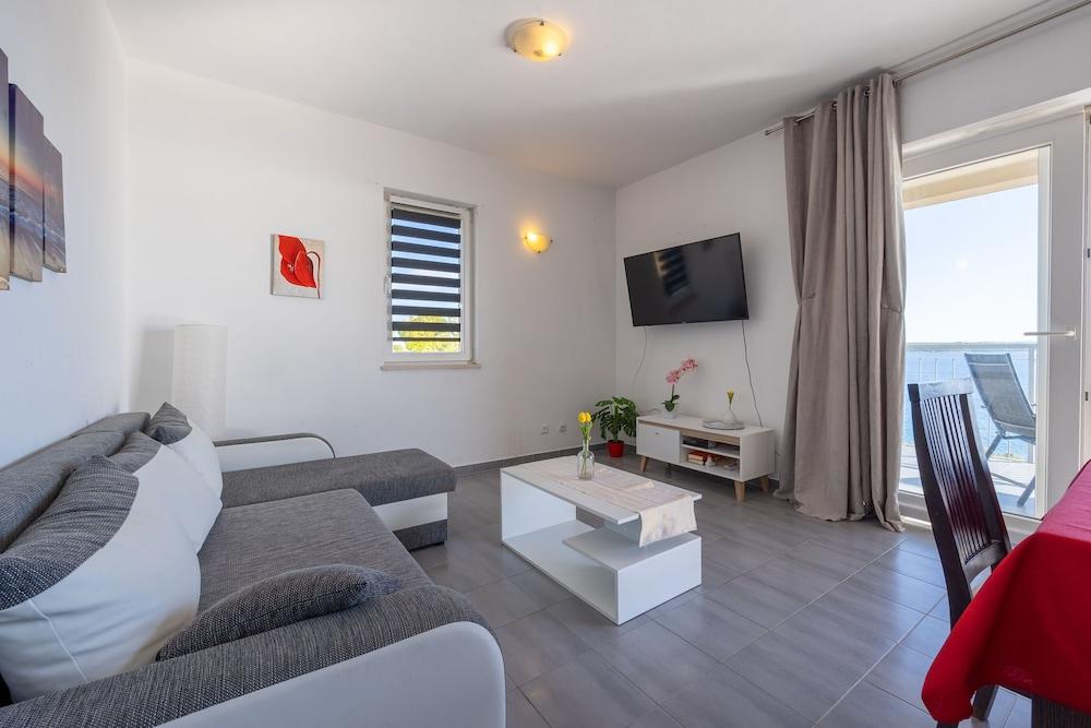 Pet Friendly Apartments Jele