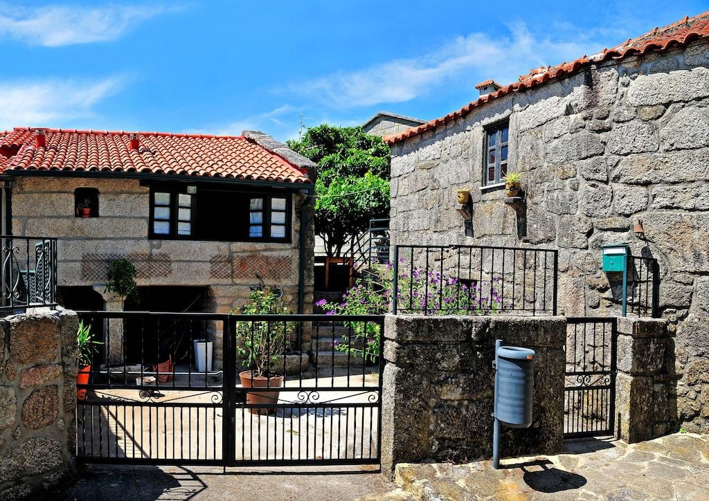 Pet Friendly Rustic Stone House in the Center of Soajo Village