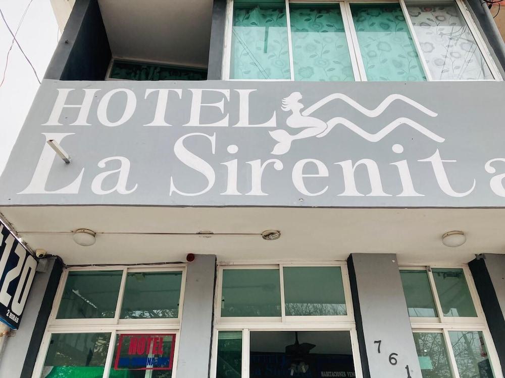 Pet Friendly Hotel La Sirenita