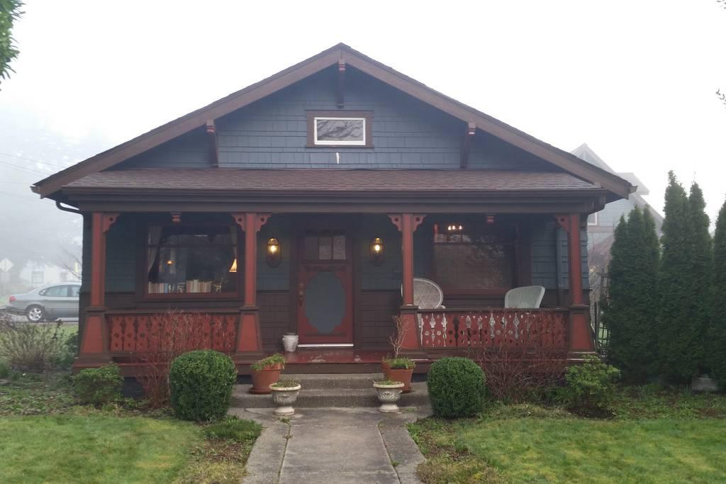 Olympia Airbnb Rentals Pet Policy