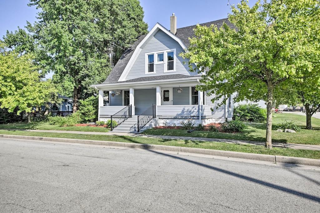 Pet Friendly Nice 4-Bedroom House Near Downtown Indianapolis