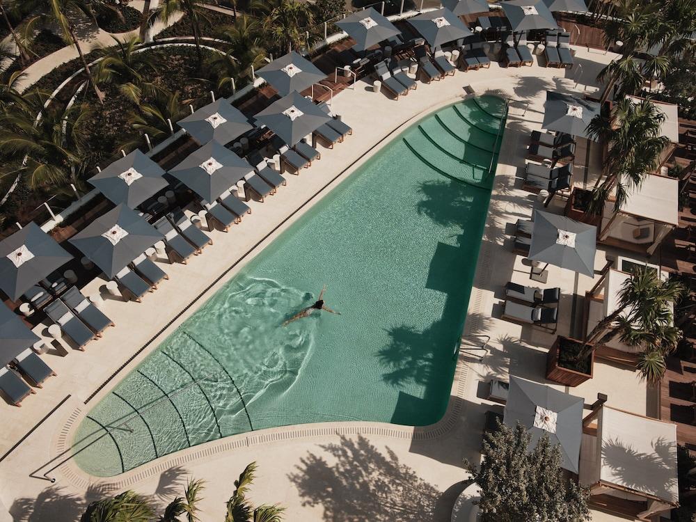 Pet Friendly Four Seasons Hotel and Residences Fort Lauderdale