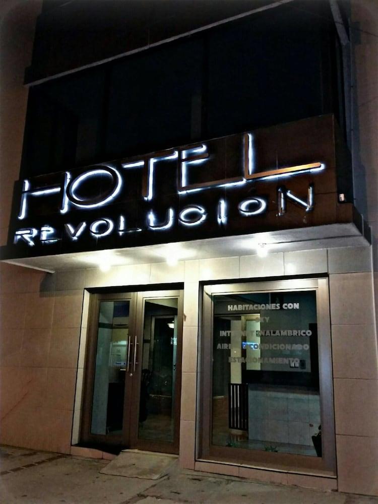 Pet Friendly Hotel Revolucion