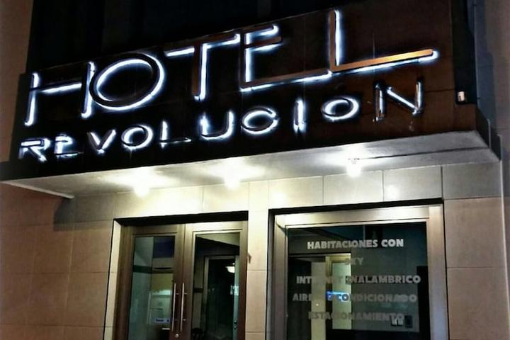 Pet Friendly Hotel Revolucion