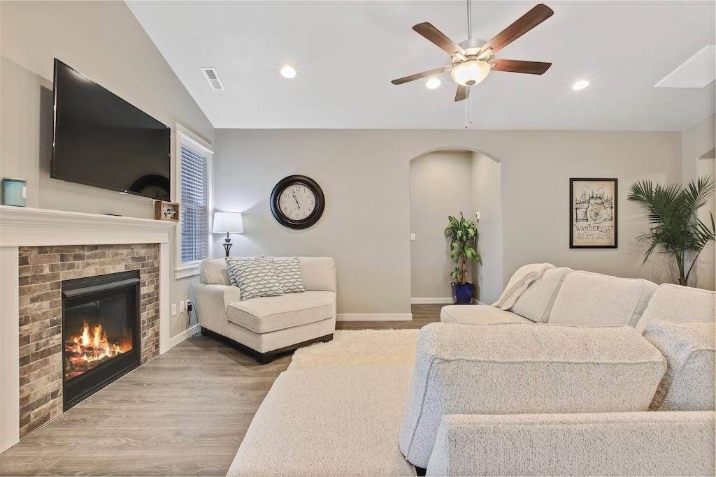 Stunning & Calming Designer Home in Nampa Idaho Pet Policy