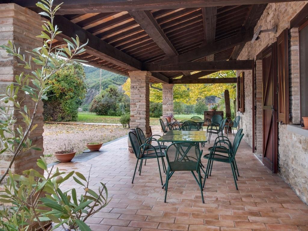 Pet Friendly Magnificent Farmhouse in Sant'angelo in Vado