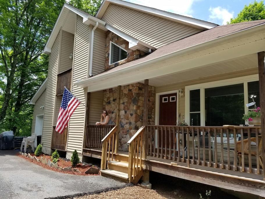 Stanhope Airbnb Rentals Pet Policy