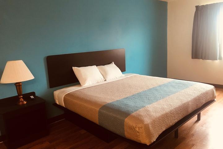 Pet Friendly Troy Inn and Suites