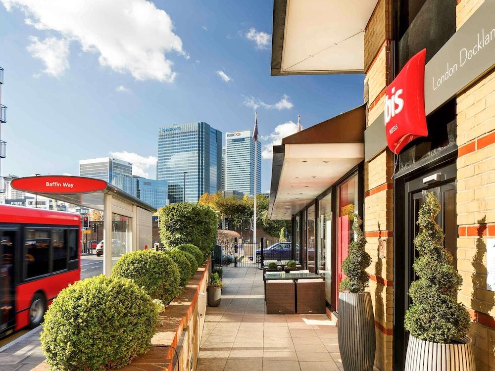 Pet Friendly Ibis London Docklands Canary Wharf