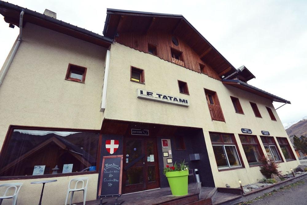 Pet Friendly Hotel Le Tatami
