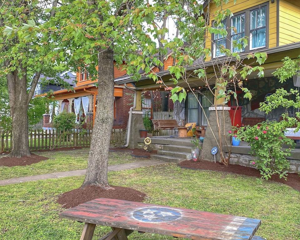 Love Nashville House Pet Policy