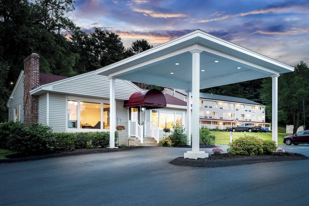 Pet Friendly Best Western Freeport Inn