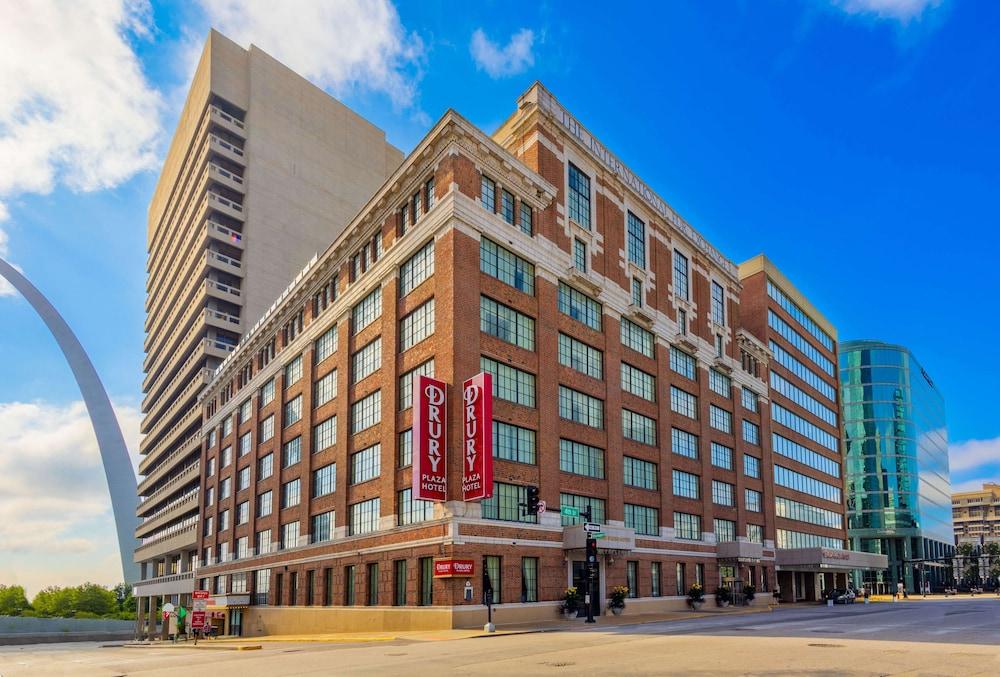 Pet Friendly Drury Plaza Hotel St Louis at the Arch