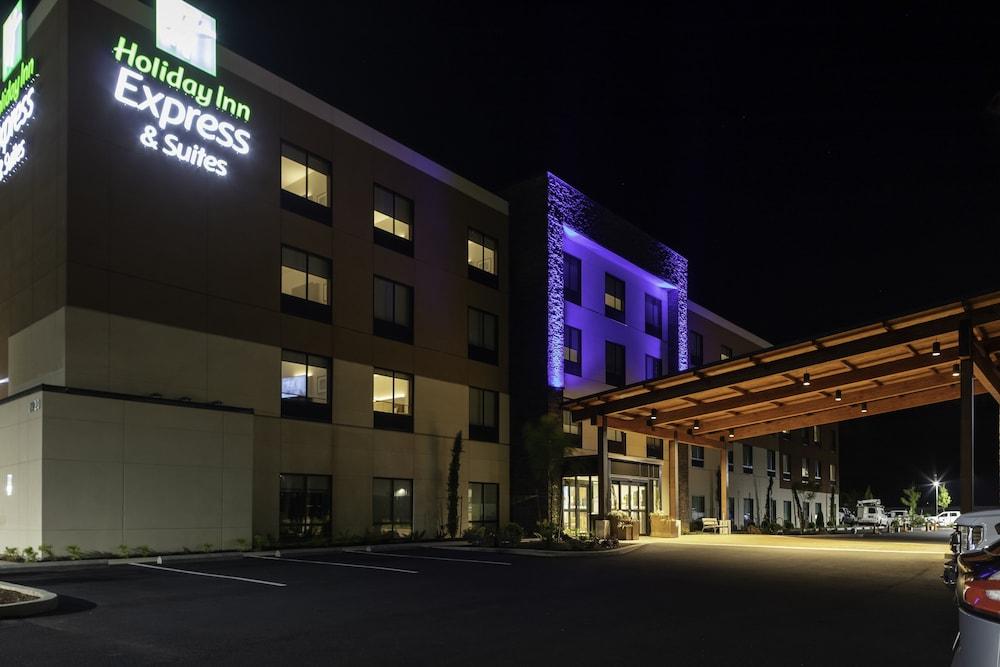 Pet Friendly Holiday Inn Express & Suites the Dalles an IHG Hotel