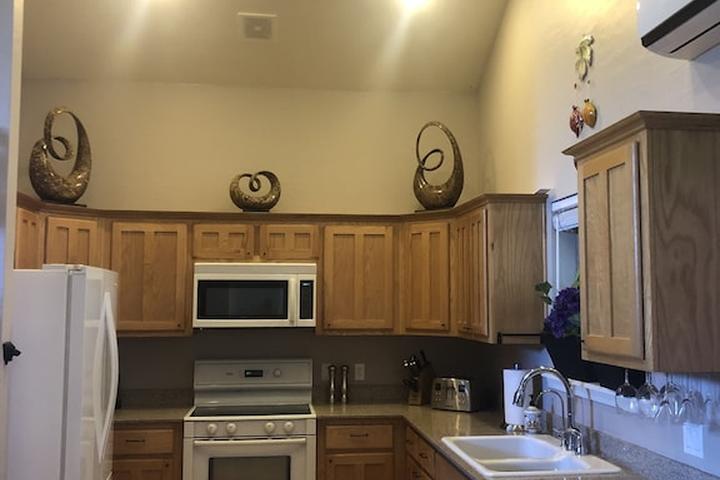 Pet Friendly Cozy 2/2 Heber Cabin Close to Lakes