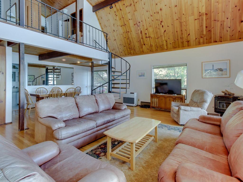 Lopez Island Hunter Bay Waterfront Home Pet Policy